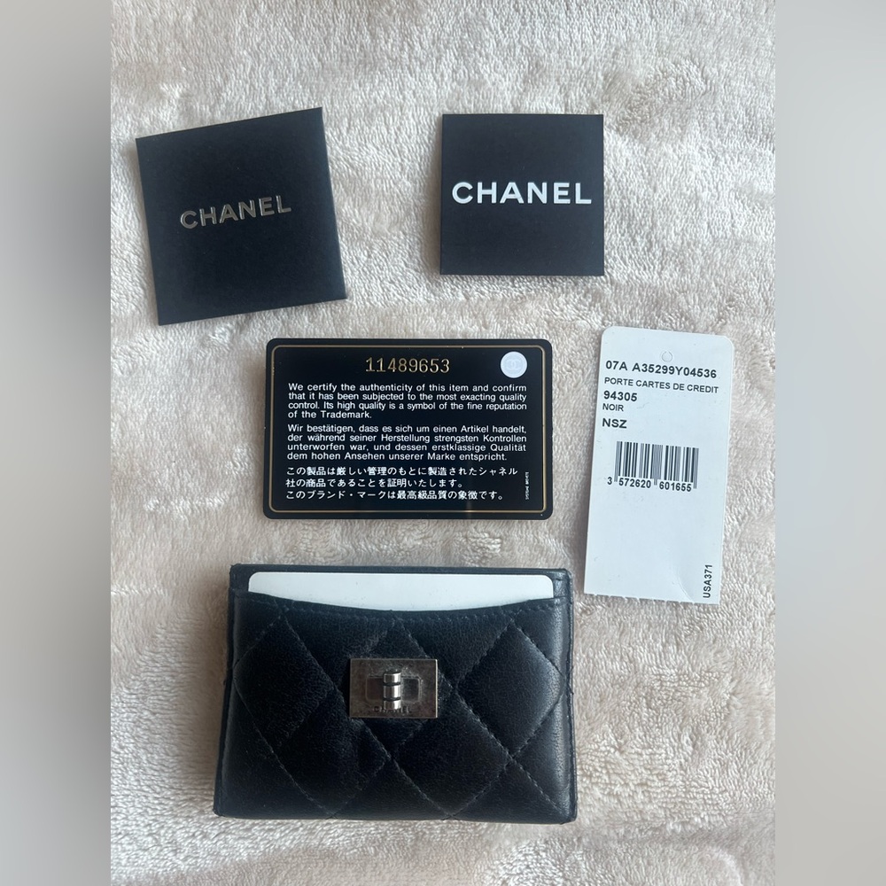 Rare Chanel Black/Aged Ruthenium Silver Lambskin Reissue Card Holder Wallet - Picture 11 of 11